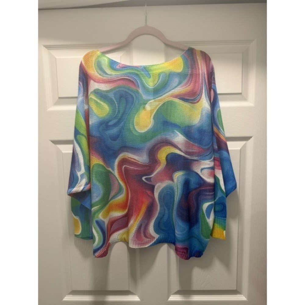 L107 Loowie Wavy Multi Color Round Neck Knit Printed Sweater One Size